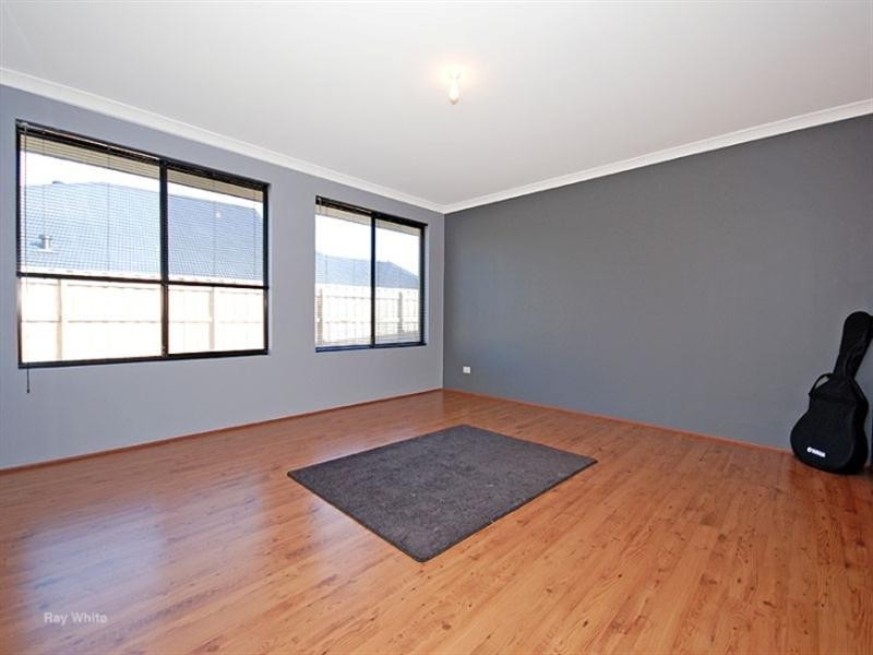 62 Birkett Circle, Ellenbrook WA 6069