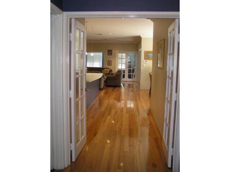 8 Kildare Lane, The Vines WA 6069