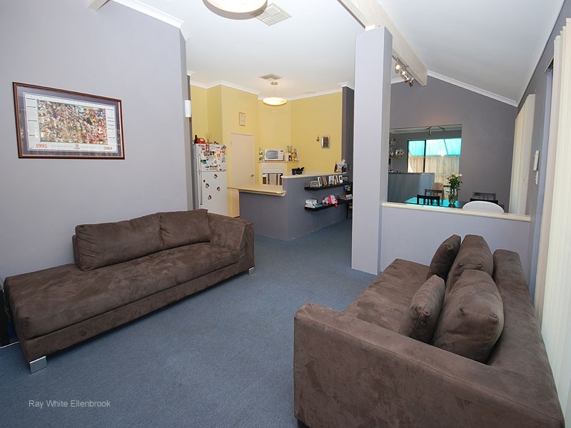 8 Mirimas Court, Ellenbrook WA 6069