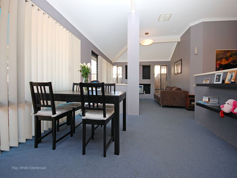8 Mirimas Court, Ellenbrook WA 6069