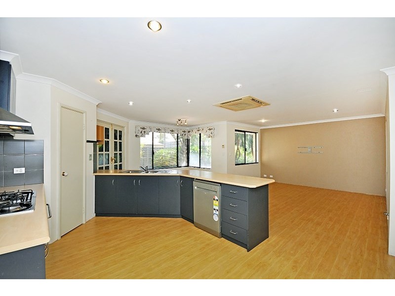 90 Pinegrove Drive, Ellenbrook WA 6069