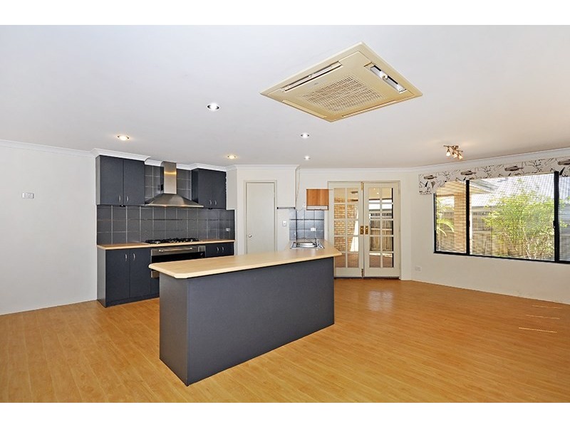 90 Pinegrove Drive, Ellenbrook WA 6069