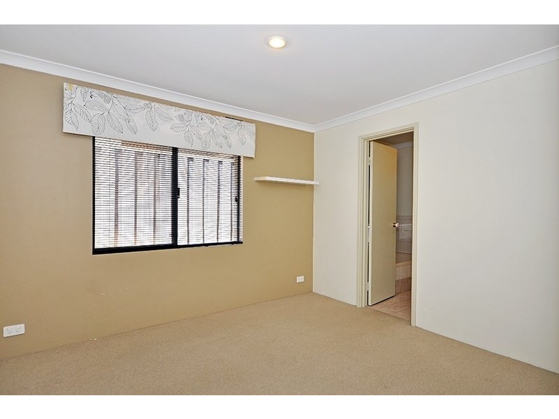 90 Pinegrove Drive, Ellenbrook WA 6069