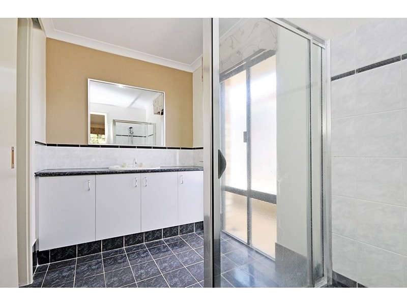 90 Pinegrove Drive, Ellenbrook WA 6069