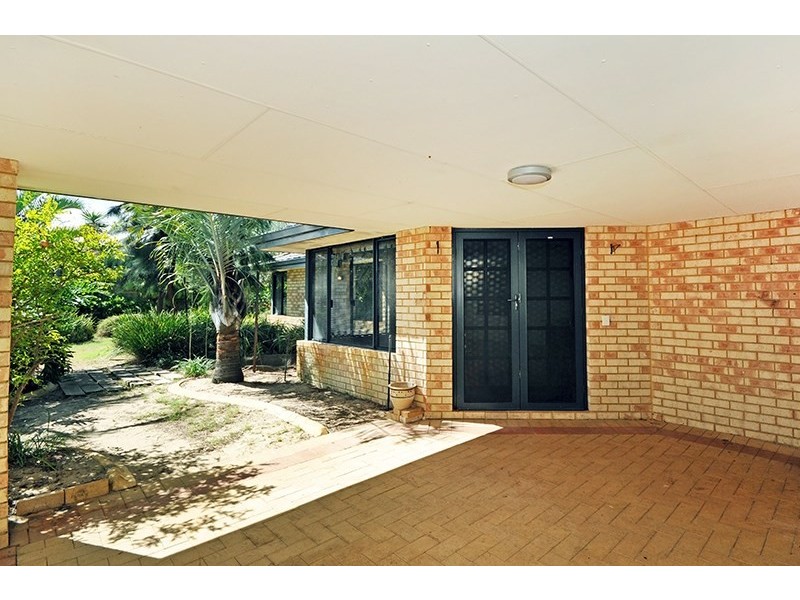 90 Pinegrove Drive, Ellenbrook WA 6069