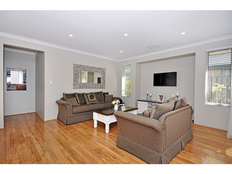 12 Limone Street, Aveley WA 6069