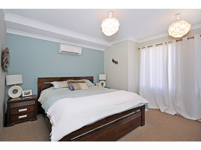 2 Caldervale Avenue, Ellenbrook WA 6069