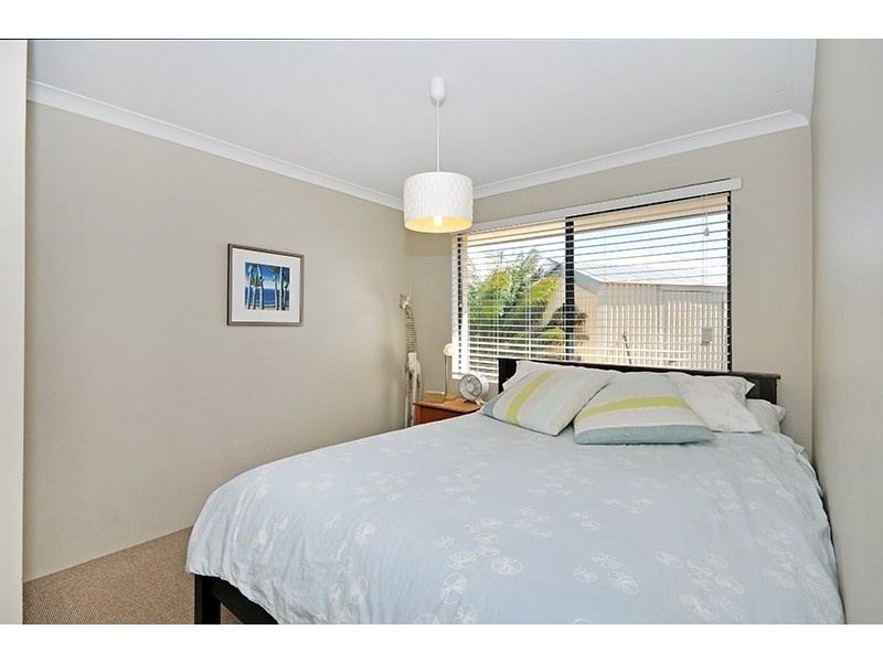 2 Caldervale Avenue, Ellenbrook WA 6069