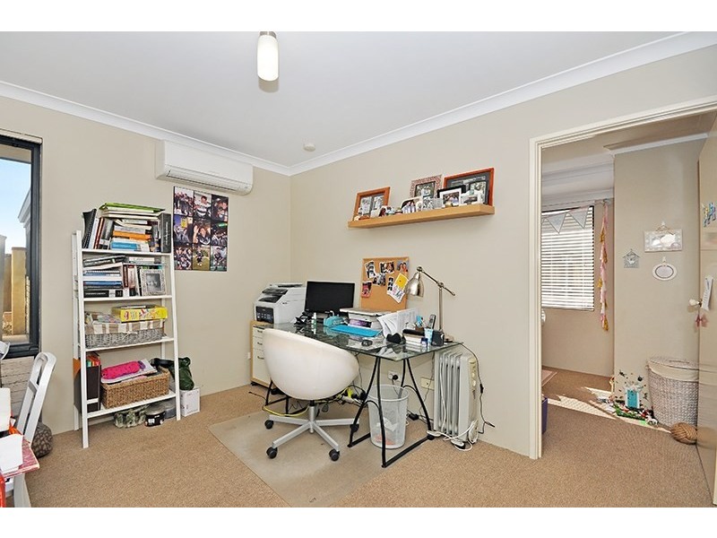 2 Caldervale Avenue, Ellenbrook WA 6069