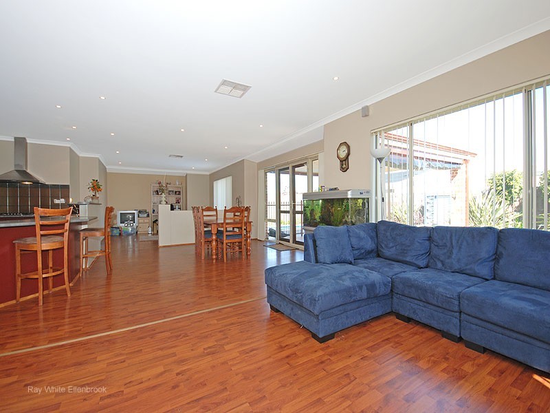 18 Brookmount Drive, Ellenbrook WA 6069