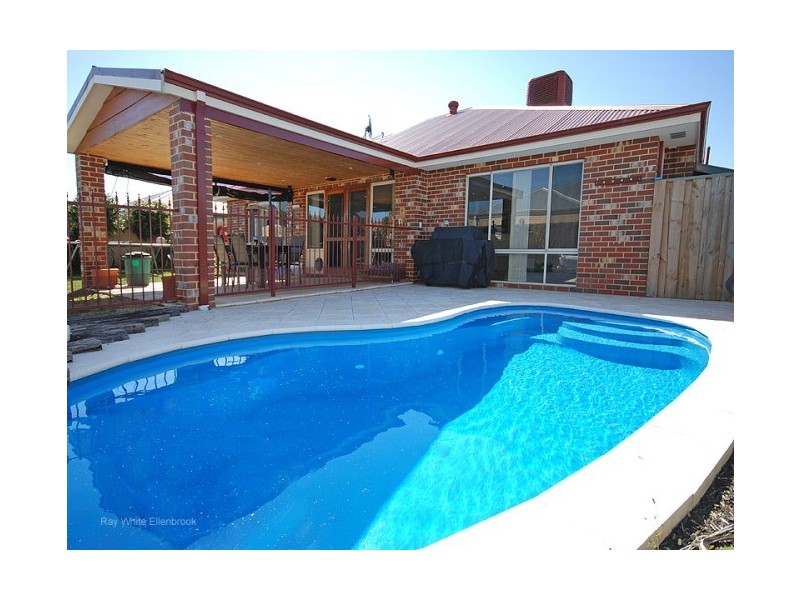 18 Brookmount Drive, Ellenbrook WA 6069