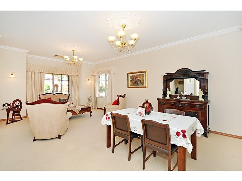 34 Taittinger Grove, The Vines WA 6069