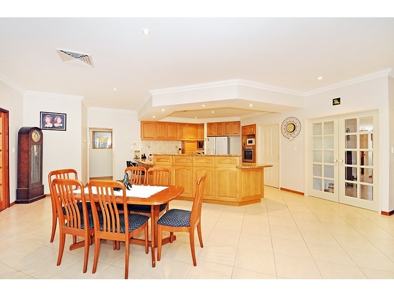 34 Taittinger Grove, The Vines WA 6069