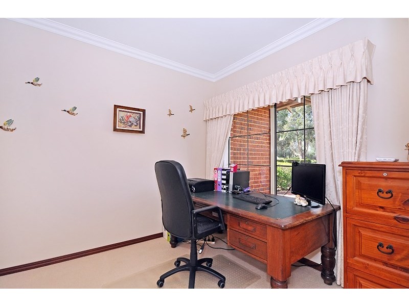 34 Taittinger Grove, The Vines WA 6069