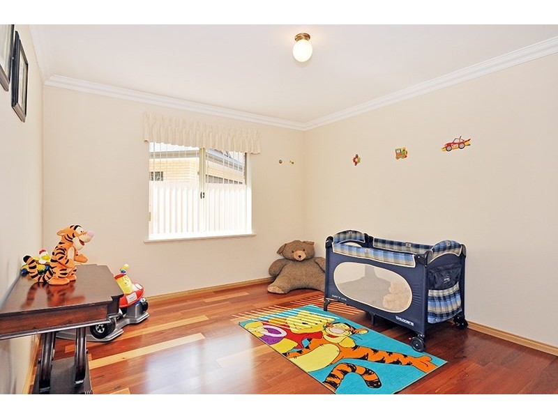 34 Taittinger Grove, The Vines WA 6069