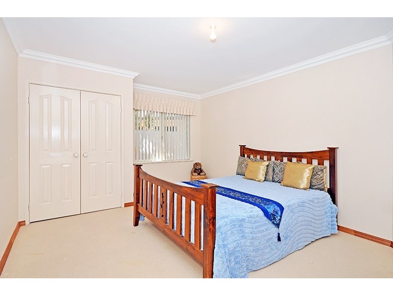 34 Taittinger Grove, The Vines WA 6069