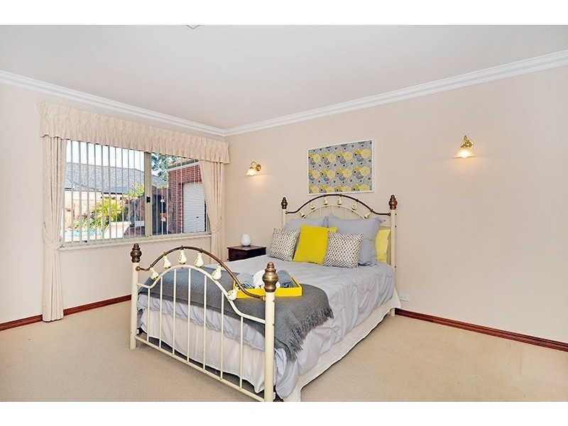 34 Taittinger Grove, The Vines WA 6069