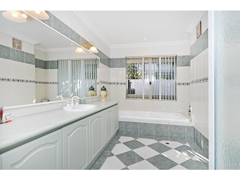 34 Taittinger Grove, The Vines WA 6069