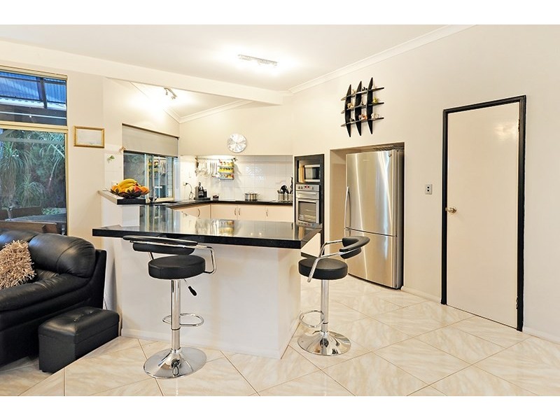 19 Feathertop Rise, Alexander Heights WA 6064