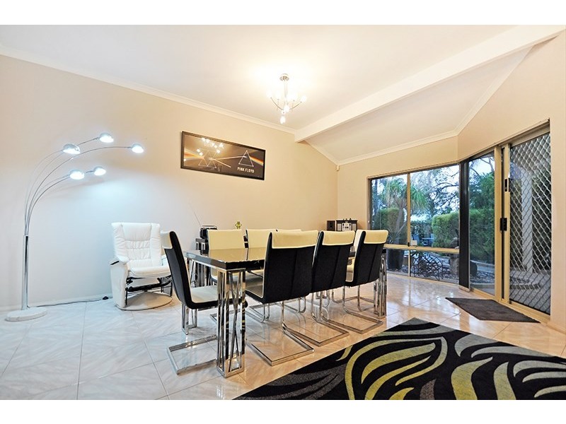 19 Feathertop Rise, Alexander Heights WA 6064