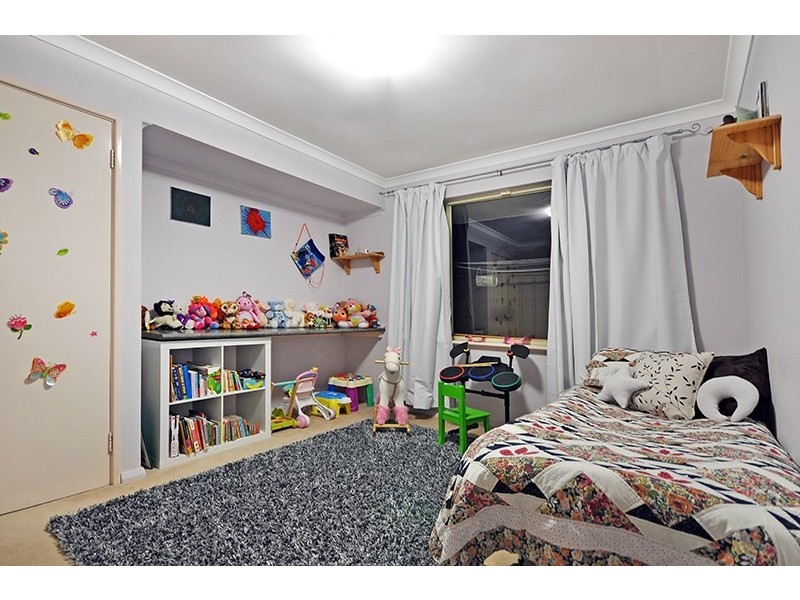 19 Feathertop Rise, Alexander Heights WA 6064