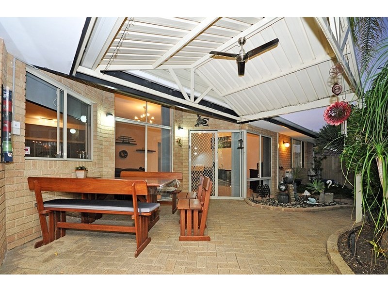 19 Feathertop Rise, Alexander Heights WA 6064