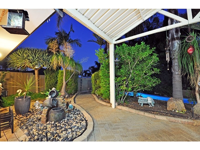 19 Feathertop Rise, Alexander Heights WA 6064