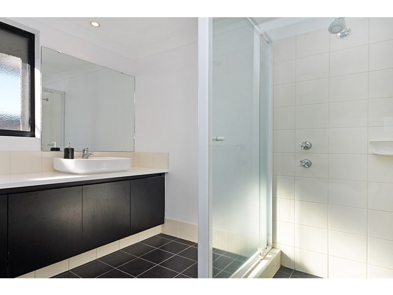 28 Kyneton Parkway, Aveley WA 6069