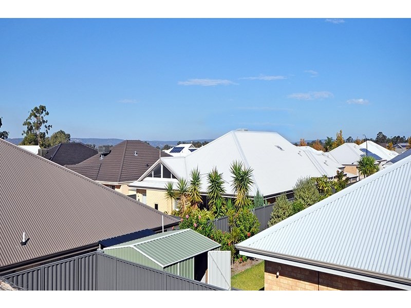 28 Kyneton Parkway, Aveley WA 6069