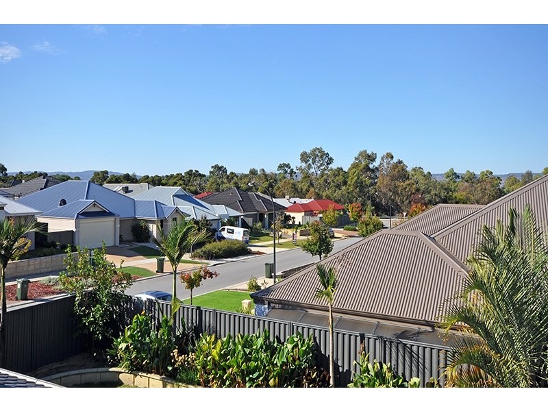 28 Kyneton Parkway, Aveley WA 6069