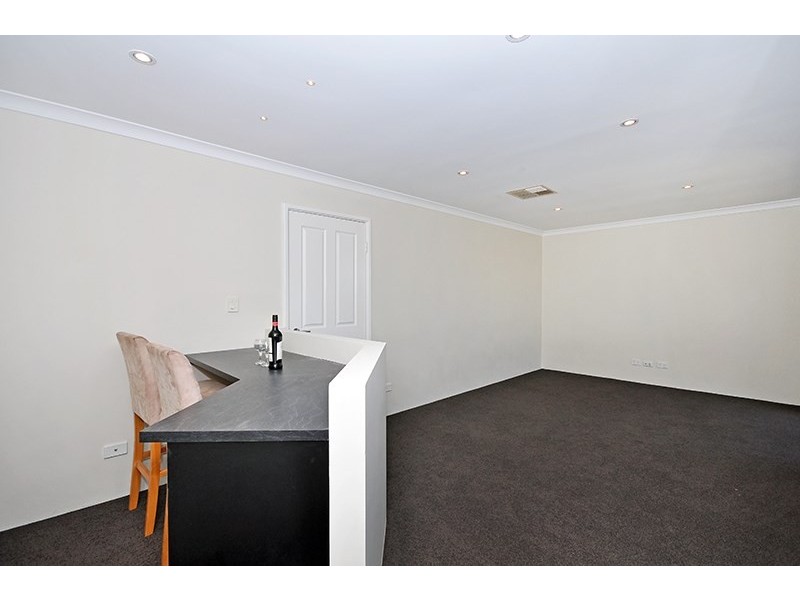 28 Kyneton Parkway, Aveley WA 6069