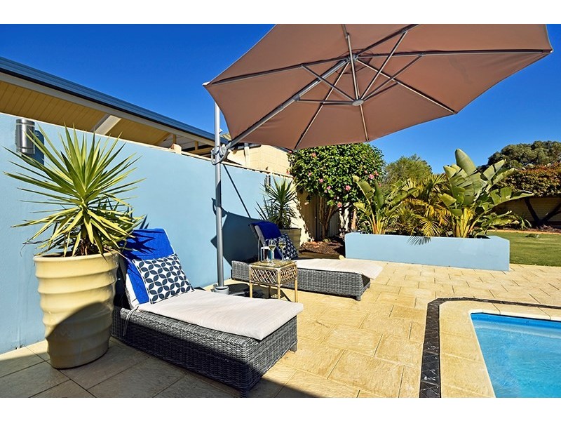 2 Brentwood Way, The Vines WA 6069