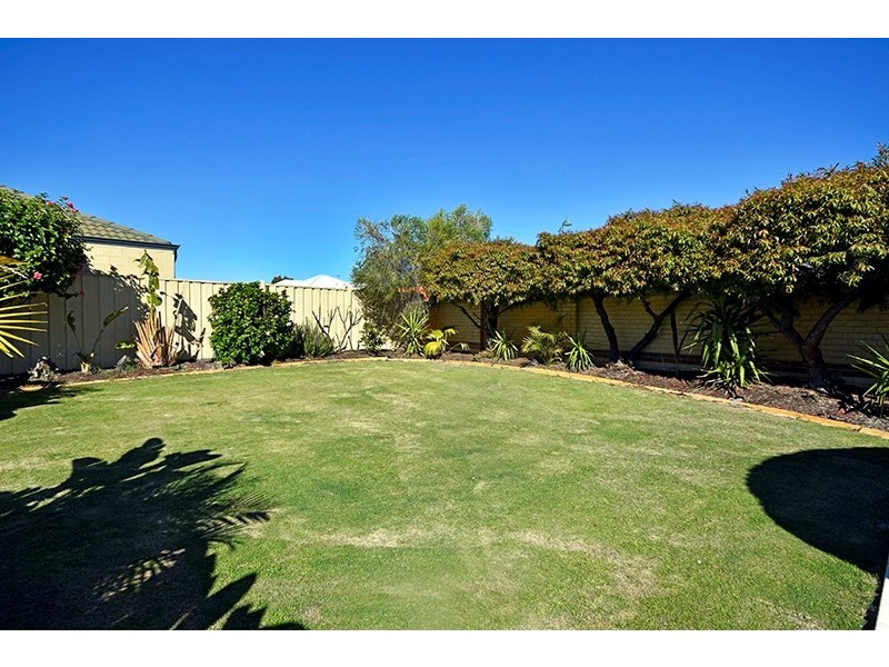 2 Brentwood Way, The Vines WA 6069