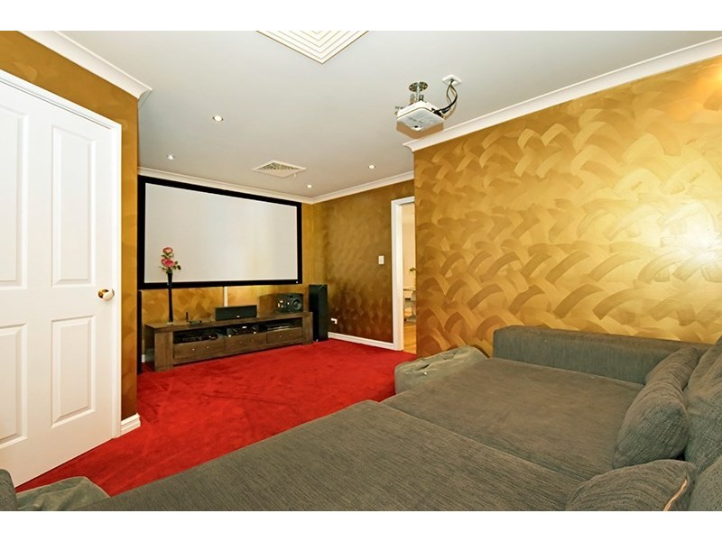 2 Brentwood Way, The Vines WA 6069