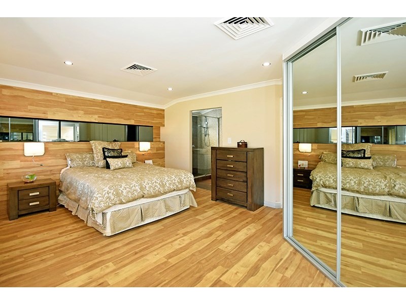 2 Brentwood Way, The Vines WA 6069