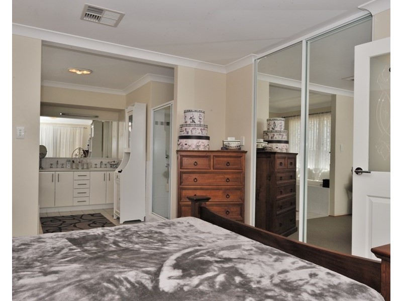 21 Mundego Turn, Ellenbrook WA 6069