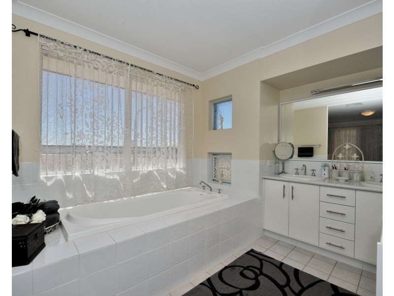 21 Mundego Turn, Ellenbrook WA 6069