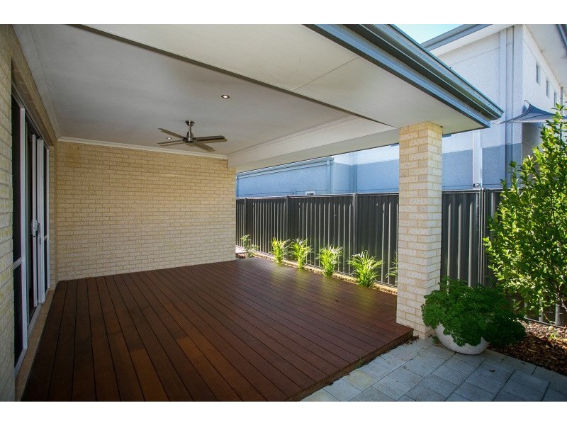 5 Stable Vista, The Vines WA 6069