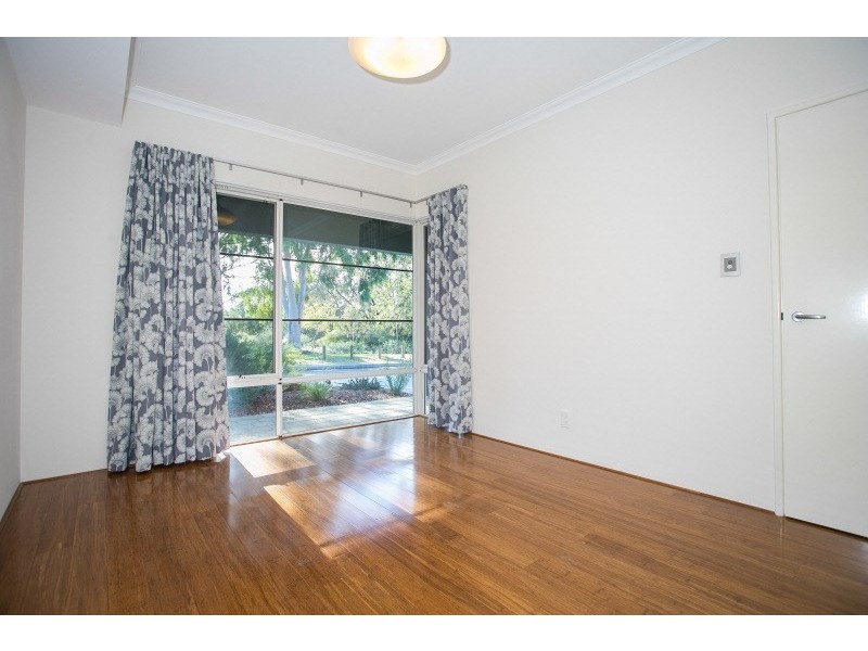 5 Stable Vista, The Vines WA 6069