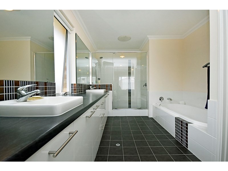 29 Monroe Cross, Aveley WA 6069