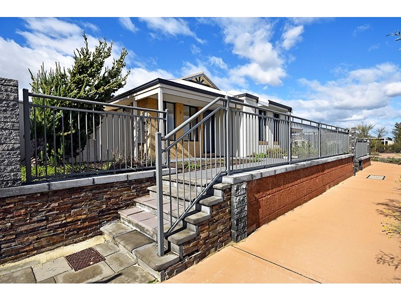 8 Birchmore Gardens, Ellenbrook WA 6069