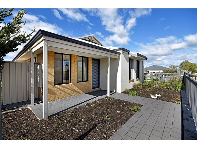 8 Birchmore Gardens, Ellenbrook WA 6069