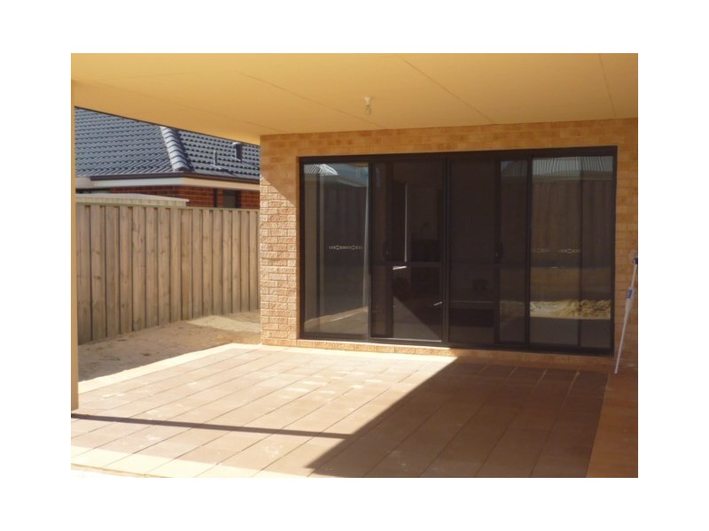 12 Harberton Parkway, Ellenbrook WA 6069