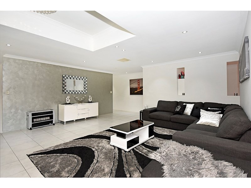 83 Fantail Crescent, Ellenbrook WA 6069