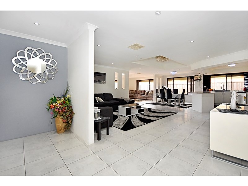83 Fantail Crescent, Ellenbrook WA 6069