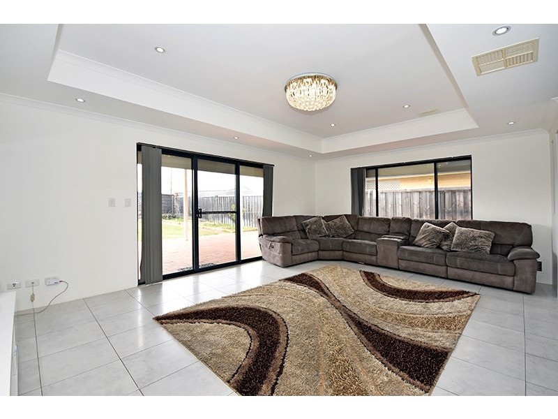 83 Fantail Crescent, Ellenbrook WA 6069