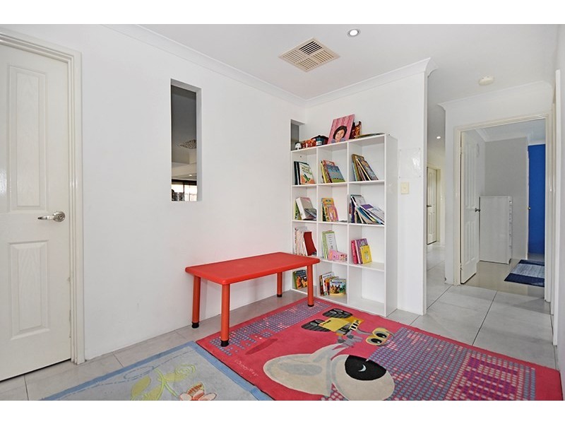 83 Fantail Crescent, Ellenbrook WA 6069