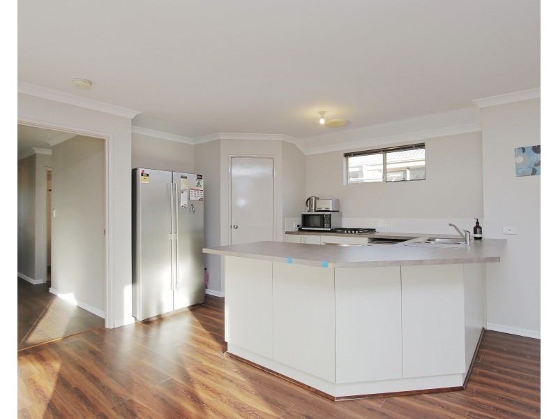 42 Brixton Crescent, Ellenbrook WA 6069