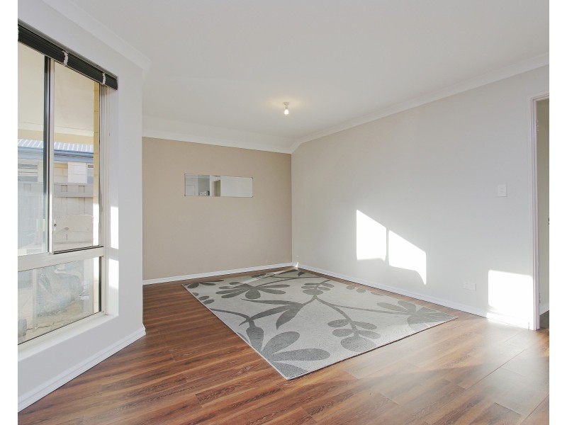 42 Brixton Crescent, Ellenbrook WA 6069