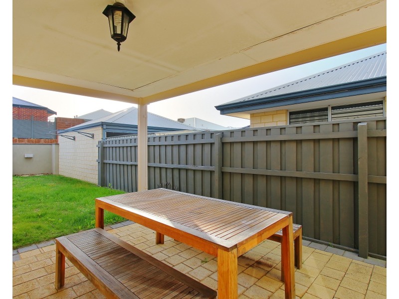 42 Brixton Crescent, Ellenbrook WA 6069